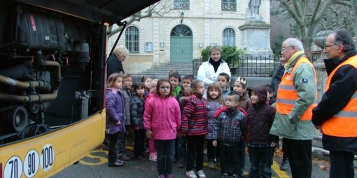 Des lves attentifs  la prvention des transports scolaires