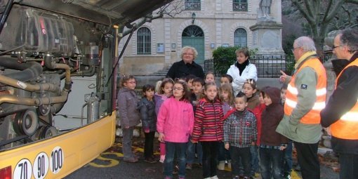 Des lves attentifs  la prvention des transports scolaires